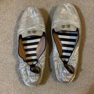 Henri Bendel Flats